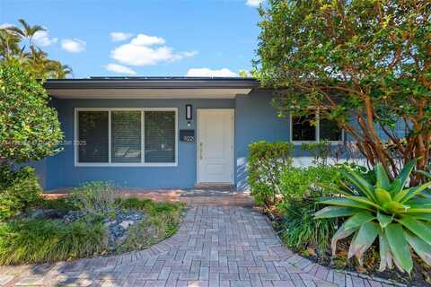 9221 SW 16th St, Miami, FL 33165
