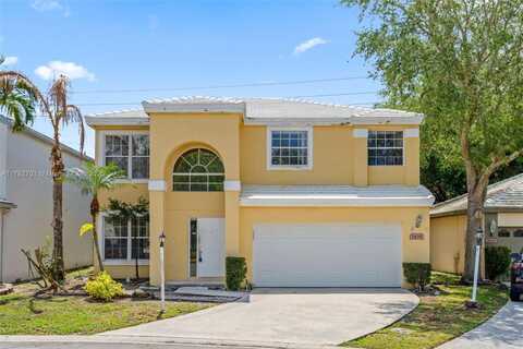 9454 NW 8th Cir, Plantation, FL 33324