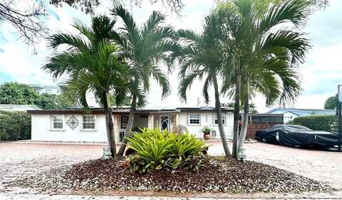660 W 70th Pl, Hialeah, FL 33014