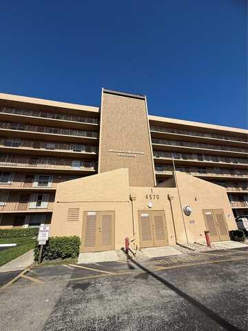 4570 NW 18th Ave, Deerfield Beach, FL 33064