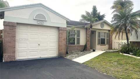 13926 Langley Pl, Davie, FL 33325