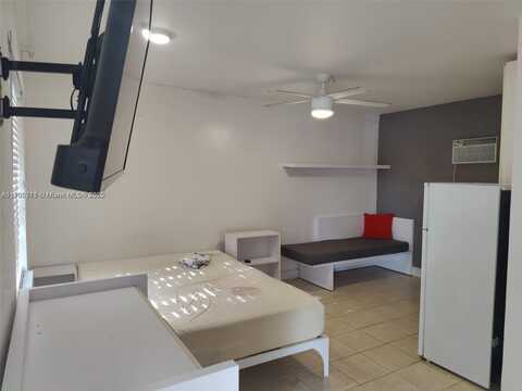 315 Walnut St, Hollywood, FL 33019