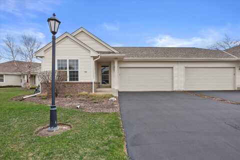 855 Sweetbriar Dr, Elkhorn, WI 53121