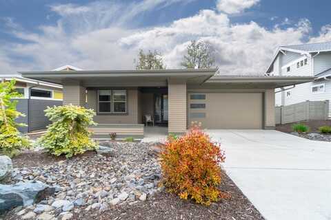 20644 SE Cougar Peak Drive, Bend, OR 97702