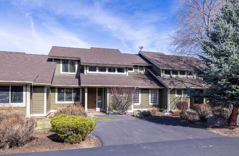 10674 Village Loop, Redmond, OR 97756