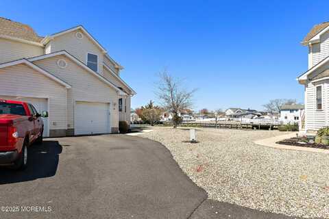 18 Blue Heron Lane, Bayville, NJ 08721