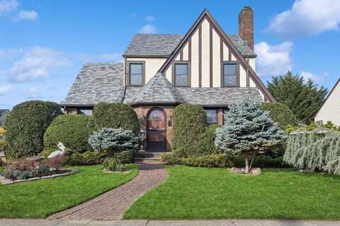 70 Sycamore Street, West Hempstead, NY 11552