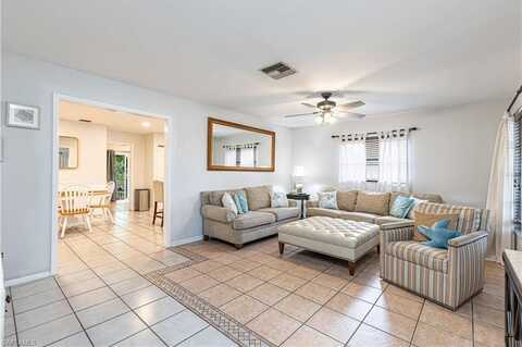 634 103rd, NAPLES, FL 34108