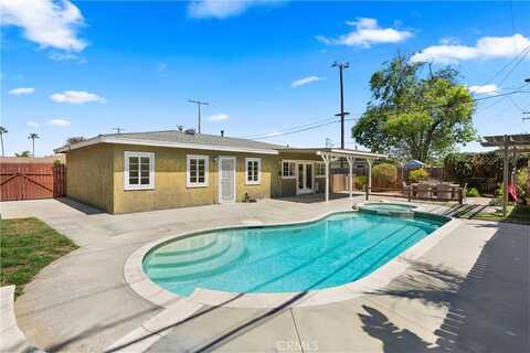 8072 Kiner Drive, Huntington Beach, CA 92646