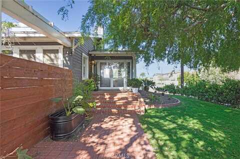 2197 Santa Ana, Costa Mesa, CA 92627