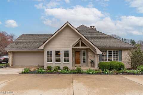 27 LaSalle Court SE, North Canton, OH 44709