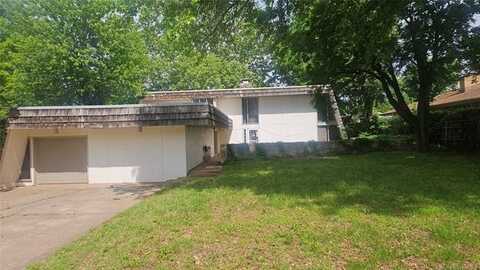 109 N 10th Street, Ponca City, OK 74601