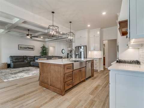 8800 Stark Street, Arcadia, OK 73007