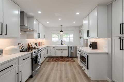 9917 Ashley Place, Oklahoma City, OK 73120