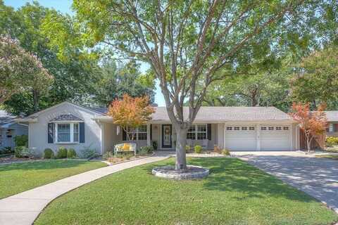 4209 Selkirk Drive W, Fort Worth, TX 76109