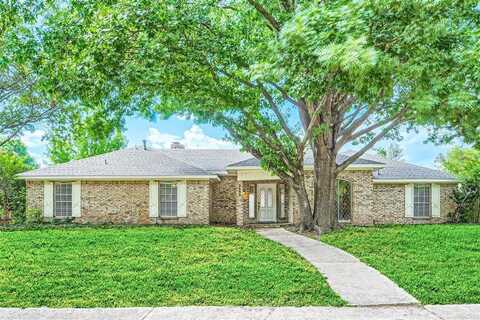 2908 Newport Circle, Plano, TX 75075