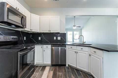 318 Wheatridge Street, Mesquite, TX 75150