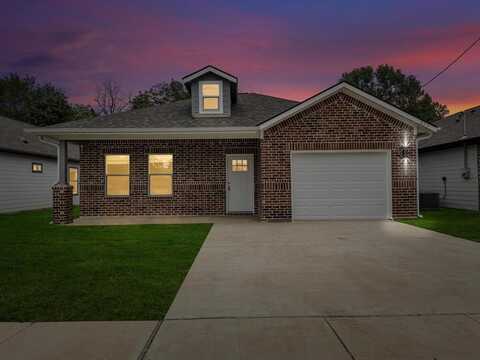 809 Sayle Street, Greenville, TX 75401