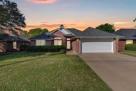 1502 Spanish Trail Drive, Granbury, TX 76048