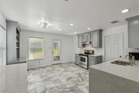 8828 Tumbleweed Drive, Crossroads, TX 76227