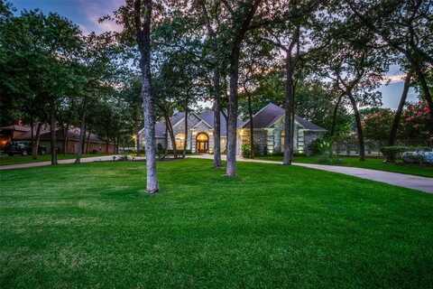 12215 Lake Forest Drive, Azle, TX 76020