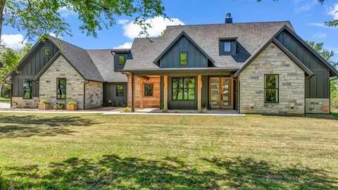 118 E Bay Drive, Bridgeport, TX 76426