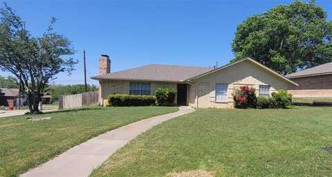 501 Highlands Drive, DeSoto, TX 75115