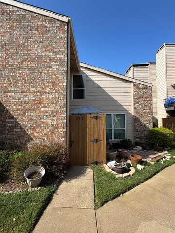 5516 Boca Raton Boulevard, Fort Worth, TX 76112