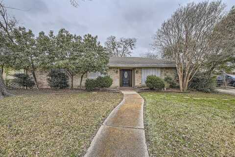 2809 Pinehurst Drive, Plano, TX 75075