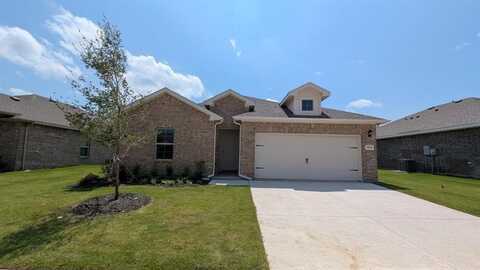 1008 TRACTION Trail, Cleburne, TX 76031