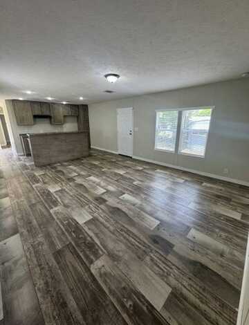 2743 Environs Blvd., Orlando, FL 32818
