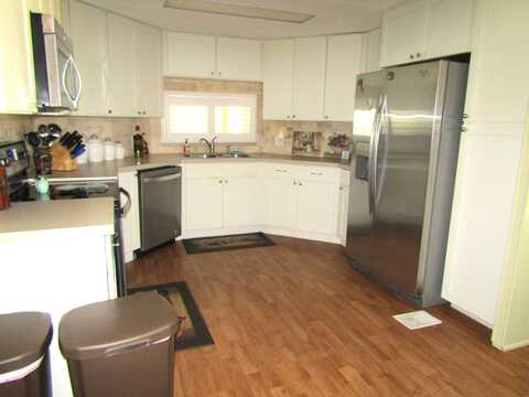 9 Largo Court, Fort Myers, FL 33908