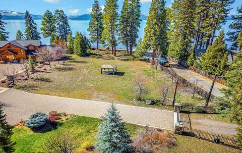 3728 Lake Almanor Drive, Lake Almanor, CA 96137