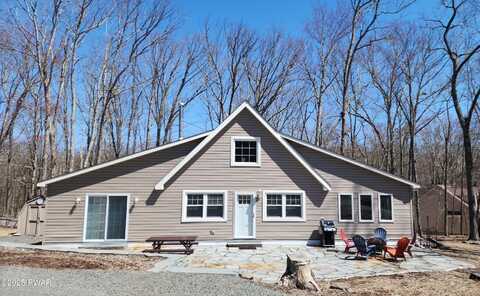 213 Powderhorn Drive, Lackawaxen, PA 18435