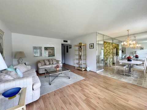 194 Grantham F, Deerfield Beach, FL 33442