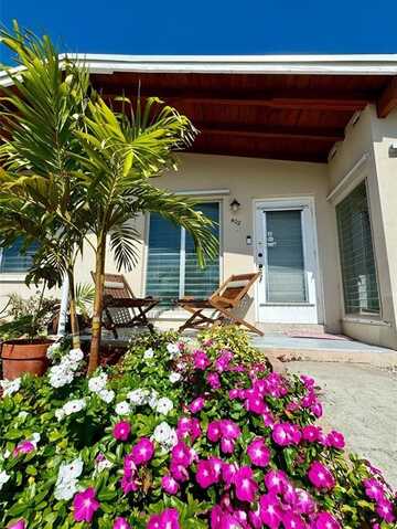402 S 9th St, Lantana, FL 33462