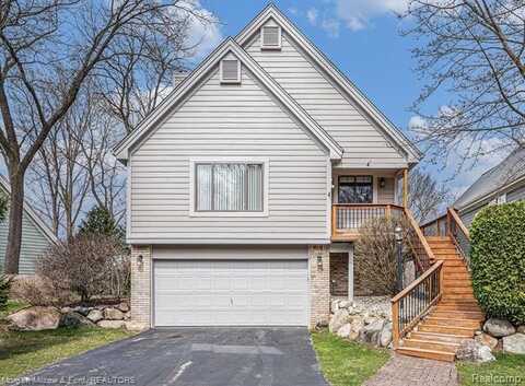 5589 Northcrest Village Drive, Clarkston, MI 48346
