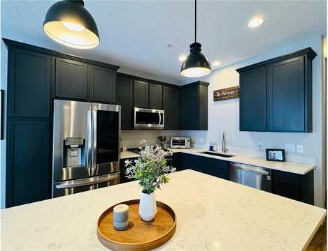 4625 Victor Path, Hugo, MN 55038