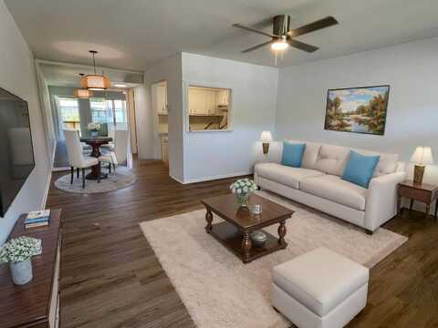 49 Sussex B, West Palm Beach, FL 33417