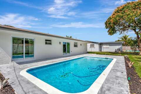 1250 SW 6th Way, Deerfield Beach, FL 33441