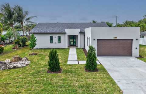 3920 Espan Court, Palm Springs, FL 33461