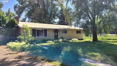 37950 HIGHWAY 414, Halfway, OR 97834