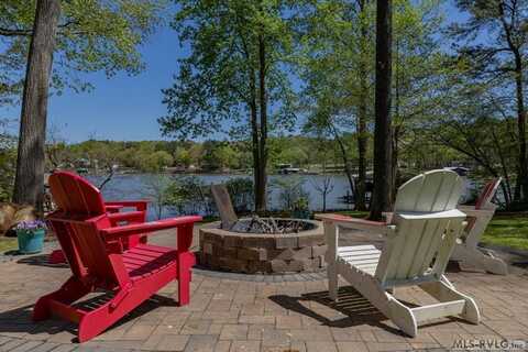 244 Canaan Shores Rd., Littleton, NC 27850