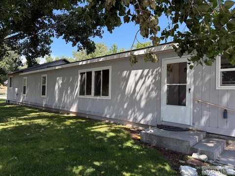 235 S Oregon Trail Road, American Falls, ID 83211