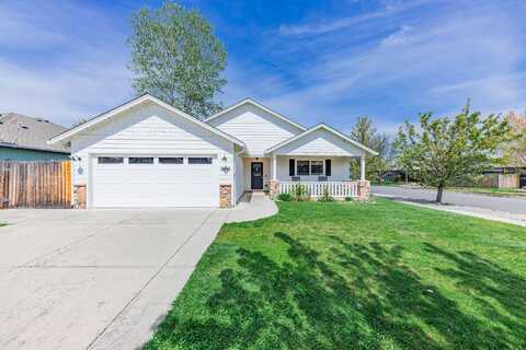 1010 Birmingham Street, Medford, OR 97501