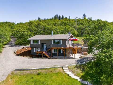 5205 Pioneer Road, Medford, OR 97501