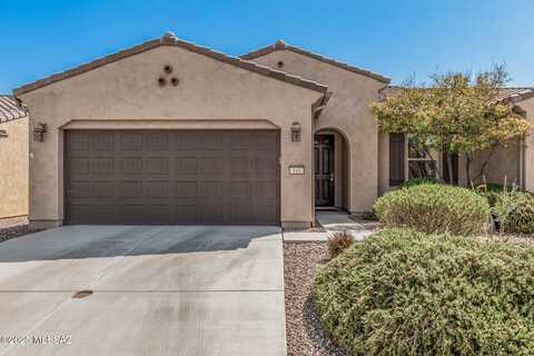 844 N Broken Hills Drive, Green Valley, AZ 85614