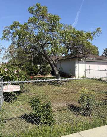 102 Granite Street, Visalia, CA 93291