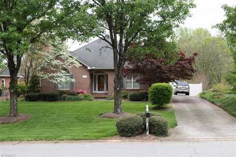 172 Bradford Place Lane, Lewisville, NC 27023