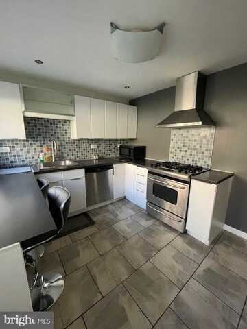 2557 TILTON STREET, PHILADELPHIA, PA 19125